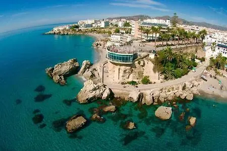 Precioso apartamento con parking en la playa de Burriana Nerja España