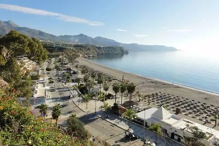 Precioso apartamento con parking en la playa de Burriana Nerja